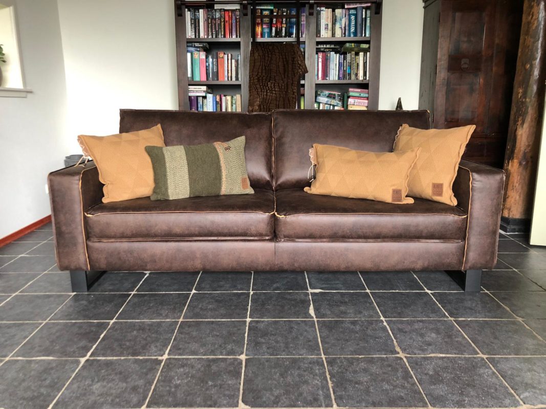 4 zits butterfly pasadena 13