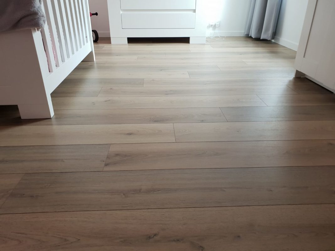 Laminaat vloer eiken triology cappuccino 037