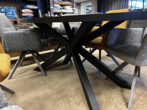 Showroom sale - Eettafel ovaal kunststof lamulux zwart 200x102 cm