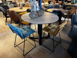 Showroom sale - Bartafel rond 120 cm + 4 barstoelen