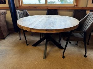 Eettafel mangohout rond dik blad metalen spider onderstel - diverse afmetingen