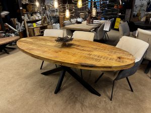 Eettafel mangohout ovaal dik blad metalen onderstel - diverse afmetingen