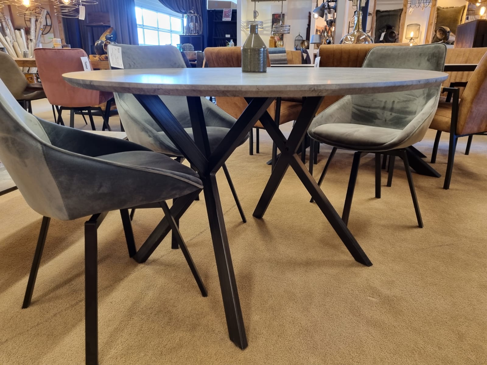 Showroom sale - Eettafel rond betonlook 120 cm